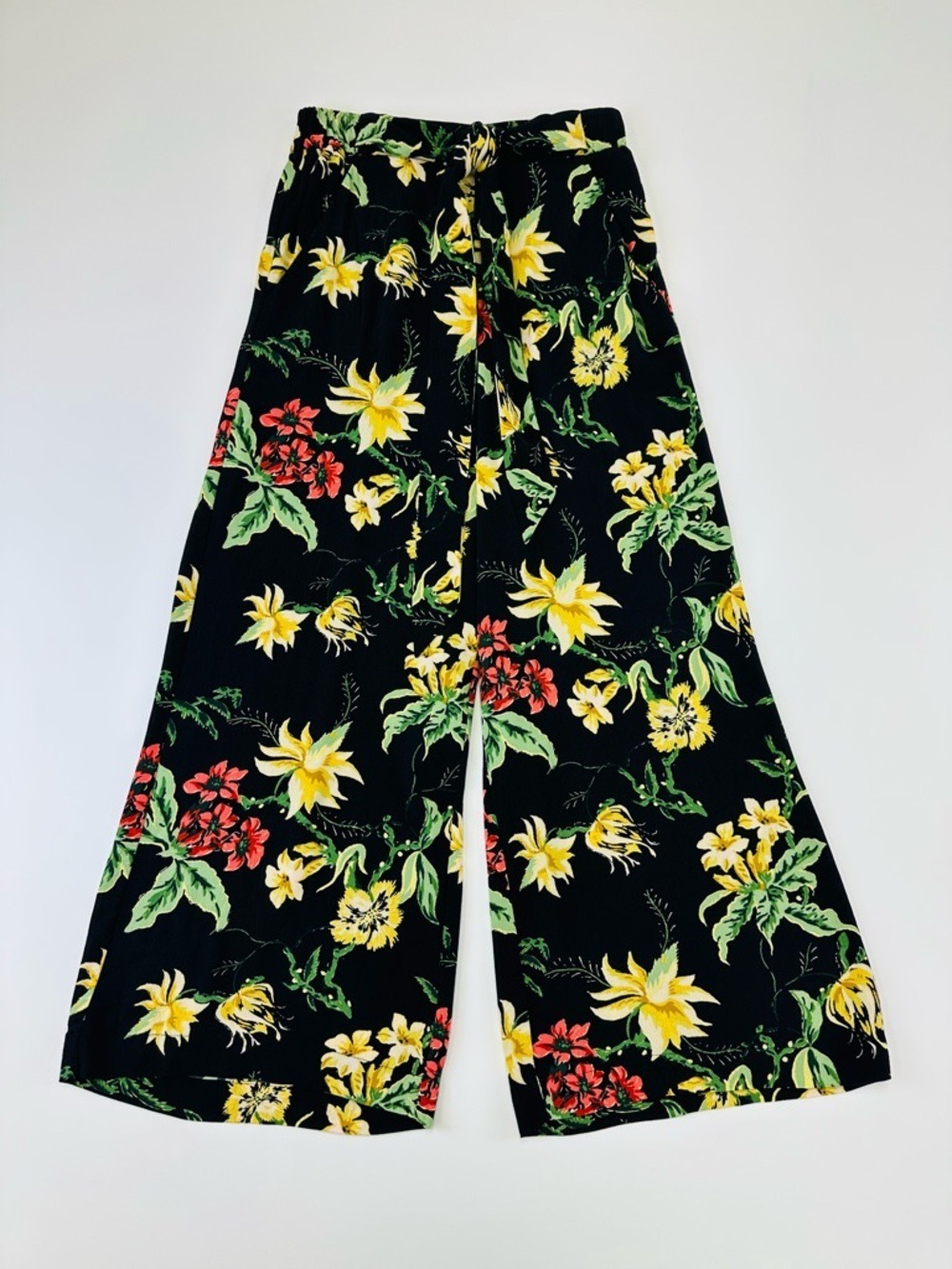 Aritzia Wilfred Faun Floral Crop Pants XS Wide Leg Pull On Belted Resort Tropics